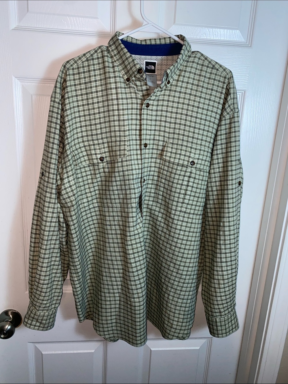 The North Face Olive Green Plaid Men’s Shirt with White Accents Size M